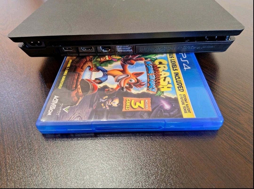 Playstation 4 Slim, PS4, Плейстейшън 4 Слим, Модел 2216