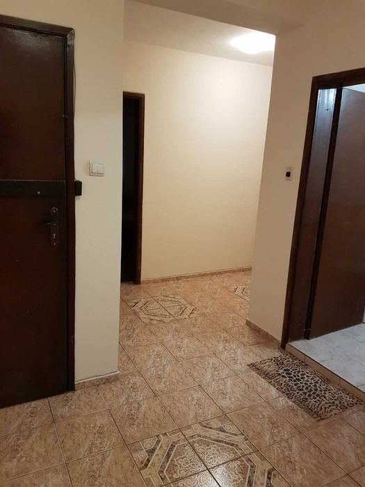 Дава се под наем Тристаен апартамент в Пловдив, Въстанически - 80 кв.м за 250 € - Снимка #8