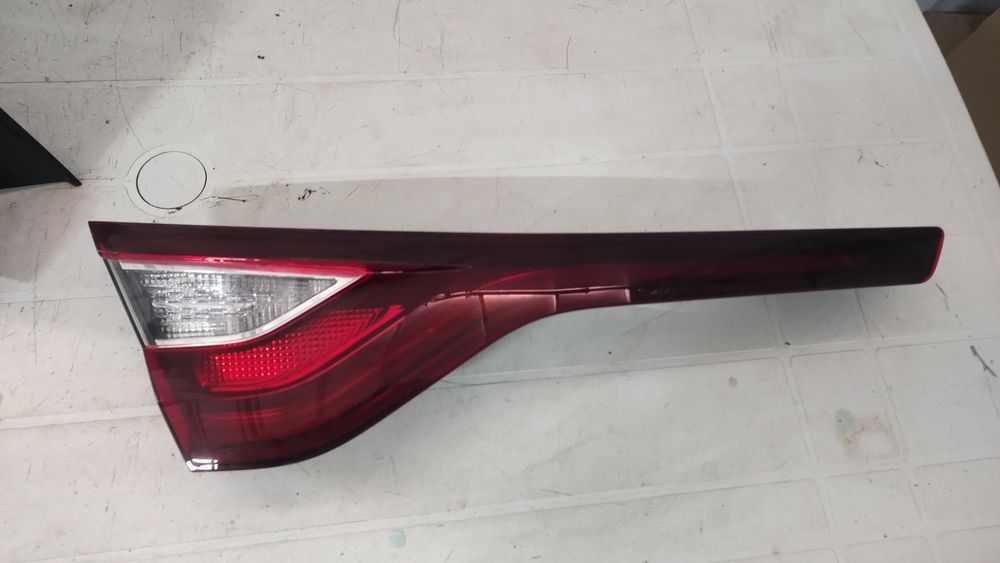 Lampa, stop stânga aripa Megan 4 cod 265558986R,