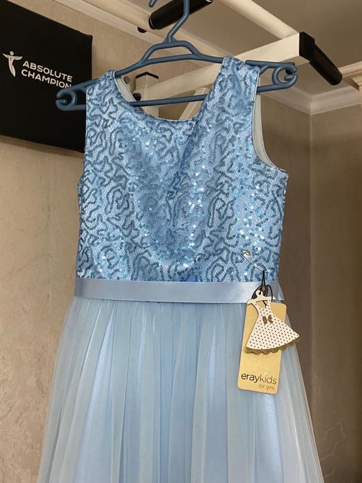 Нарядное платье для девочки