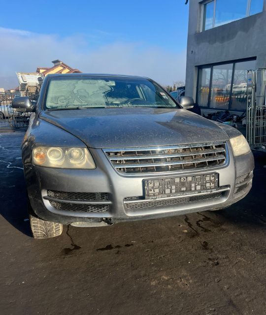 Dezmembrez Volkswagen VW Touareg generatia 1 7L [2002 - 2007] Crossov