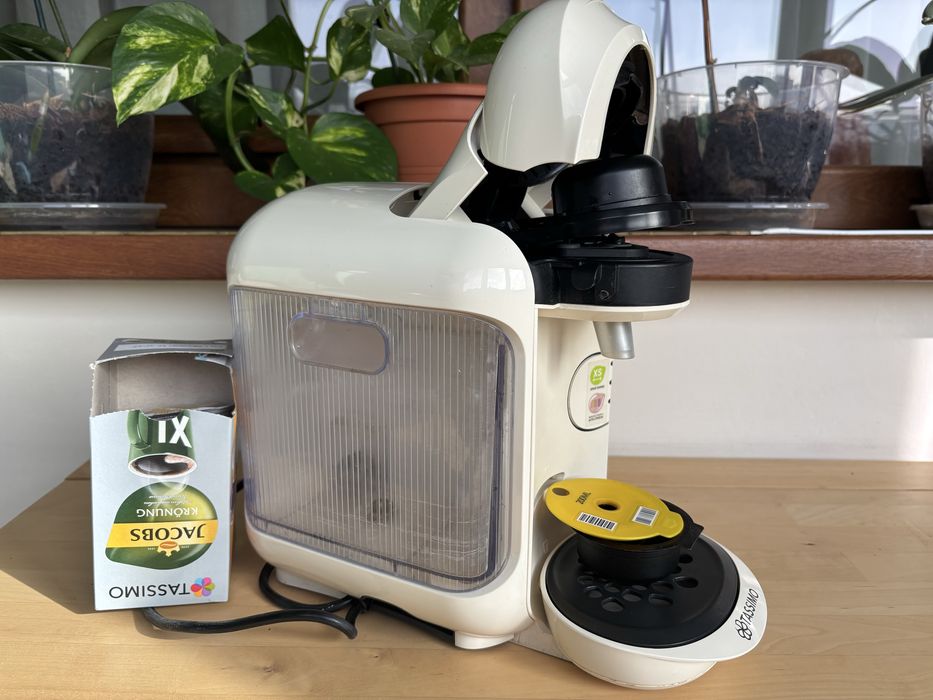 Aparat de cafea Bosch Tassimo cu capsule