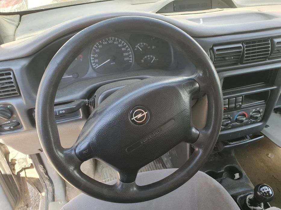 Опел Синтра 2.2 Opel Sintra 2.2i на части