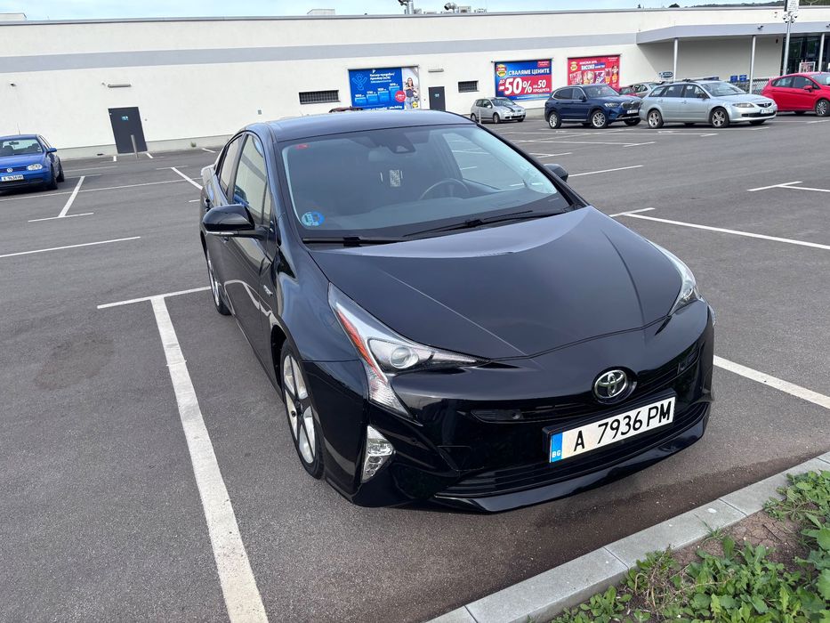Toyota Prius продава се €10500
