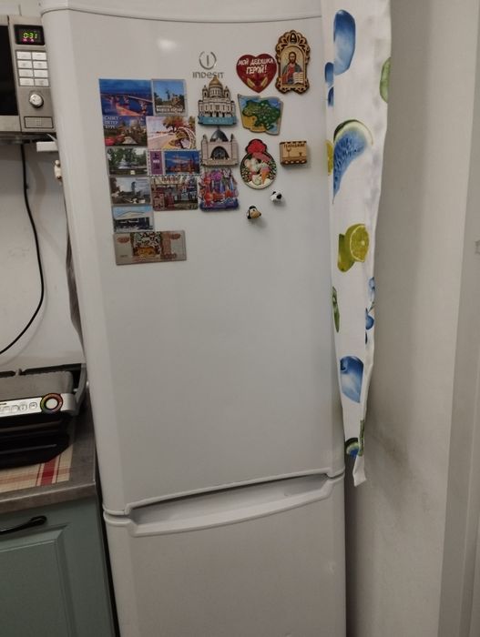 Продам холодильник