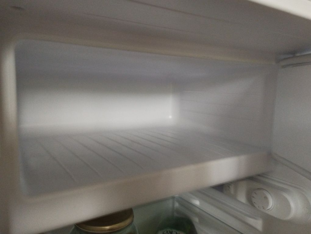 Хладилник с 4 години гаранция