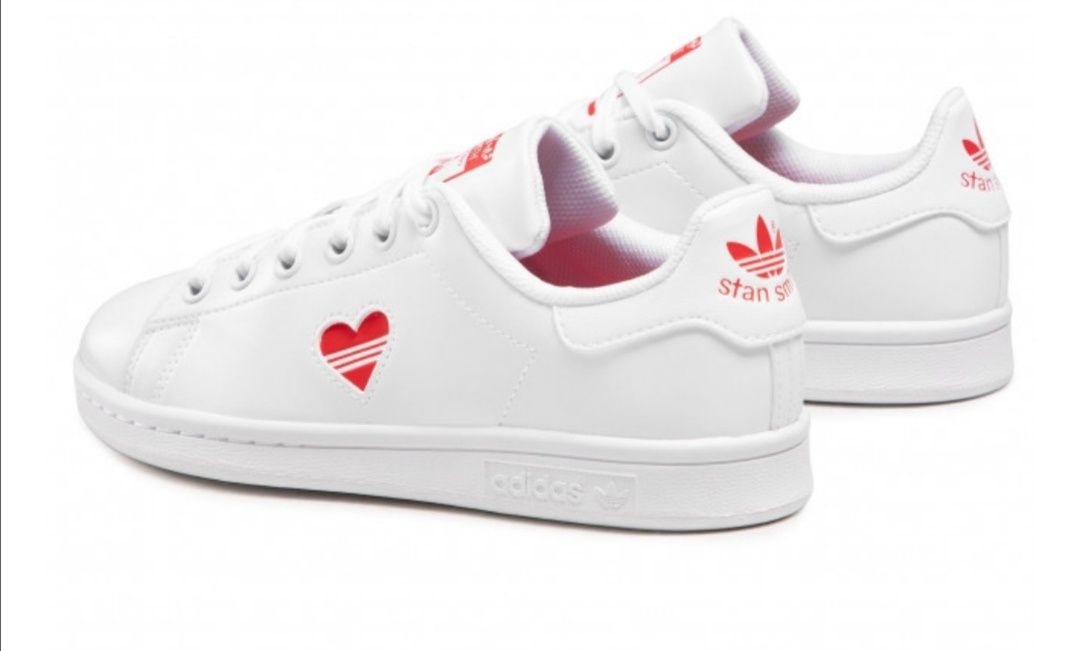 -40% Adidas Stan Smith Valentines Day