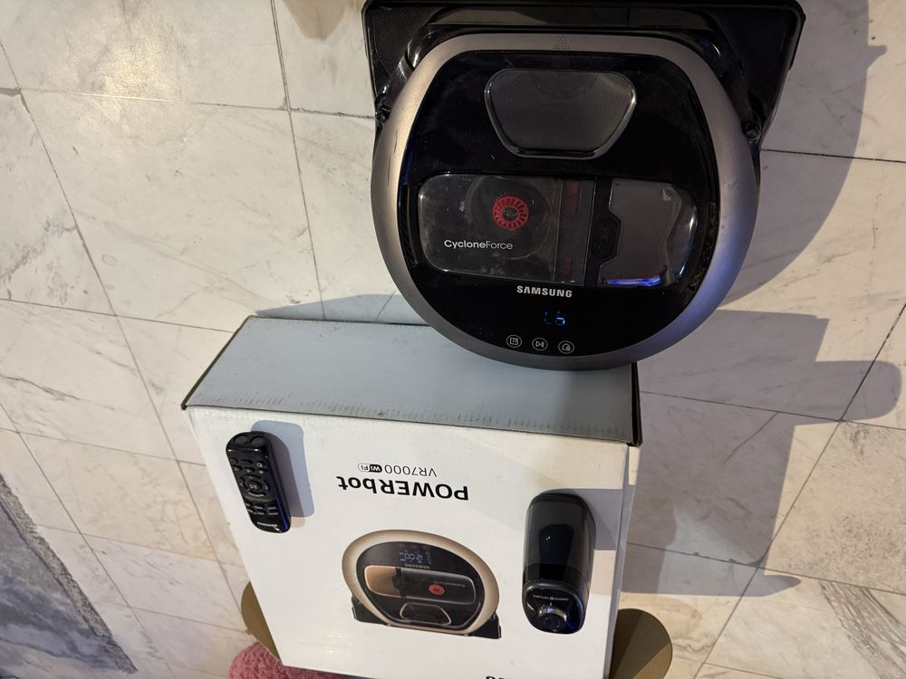Прахосмукачка робот Самсунг - Samsung powerbot VR7000