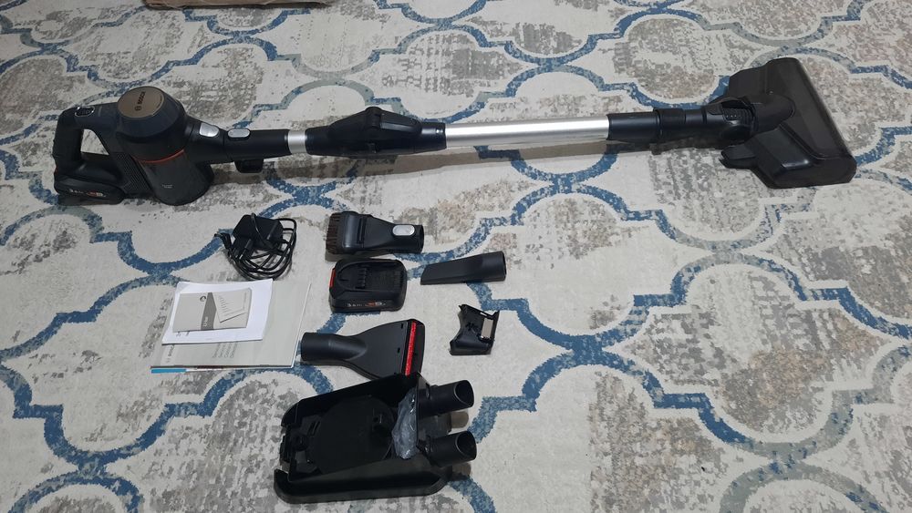 Продам пылесос вертикальный Bosch