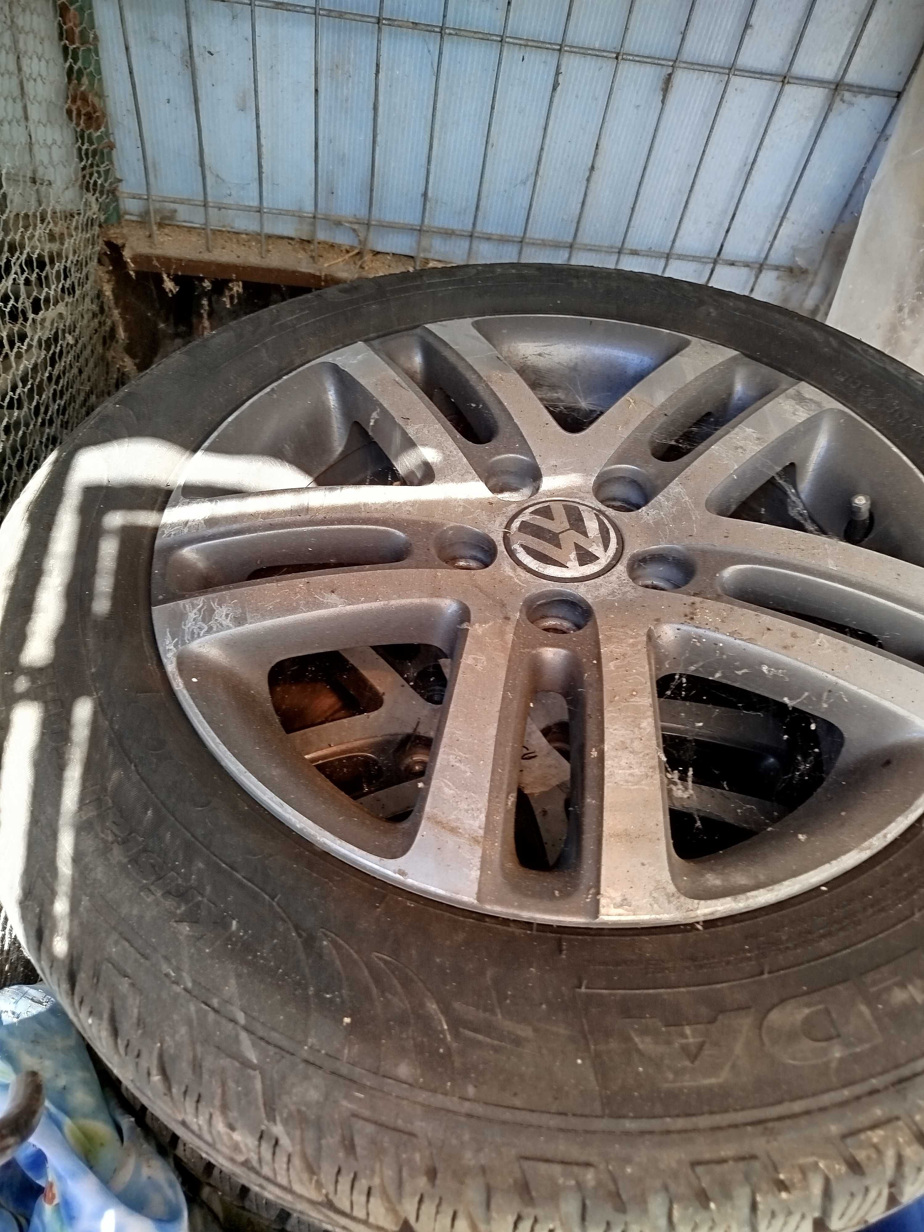 Продавам VW Touran