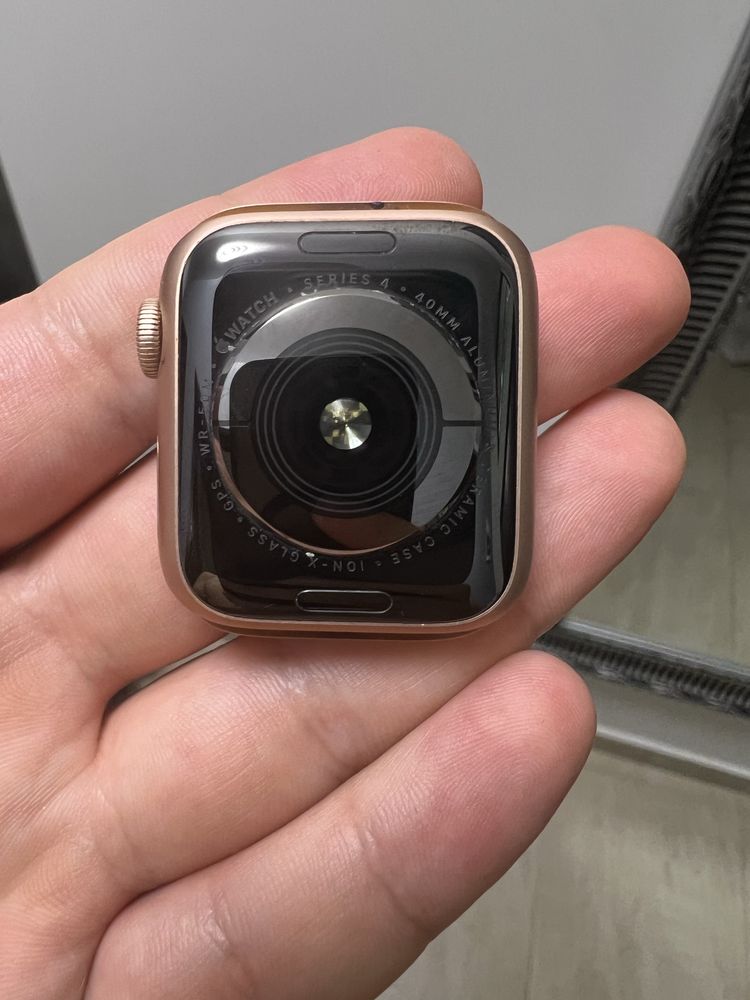 ПОВРЕДЕН Apple watch series 4