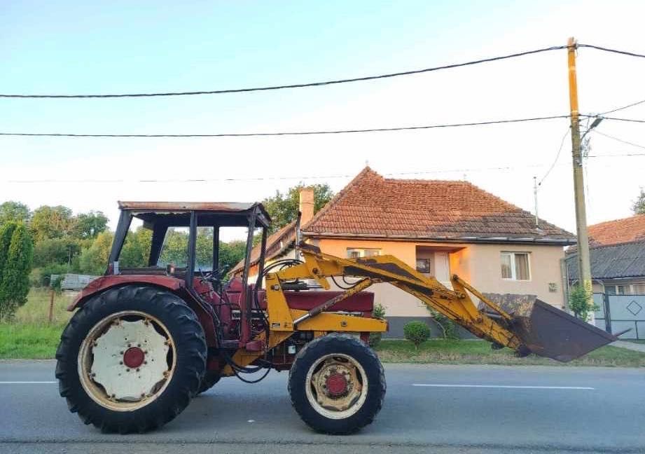 Tractor internațional 4x4 75 cai frontal 4 cilindri