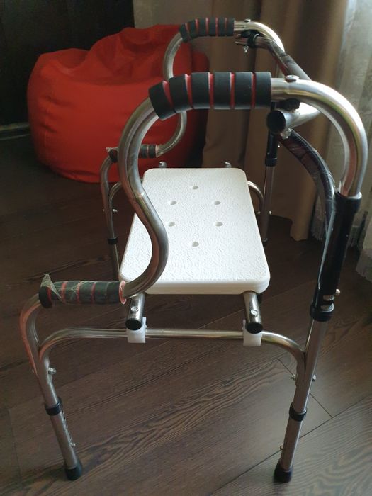 Продаю ходункив отличном состоянии.