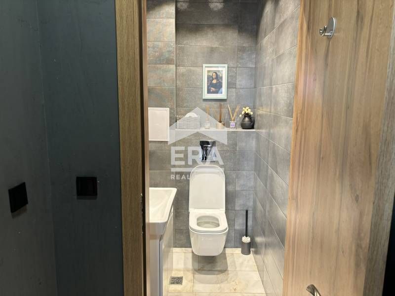 Продава се Магазин в Варна, Възраждане 1 - 113 кв.м за 2213 €/кв.м - Снимка #9