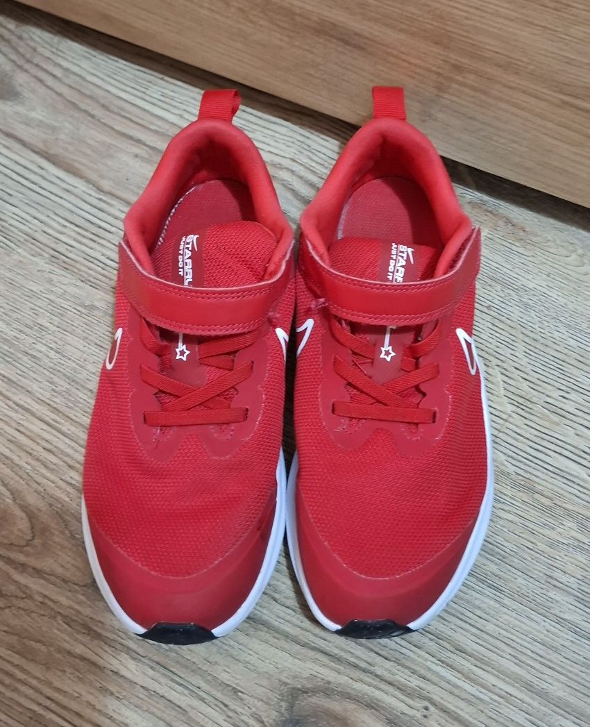 Маратонки 35 номер за момиче Nike, Sketchers