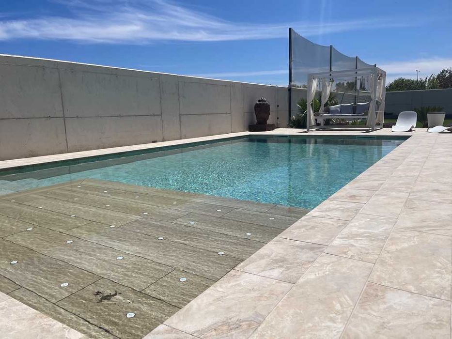 Piscine din beton torcretat cu mozaic si gresie
