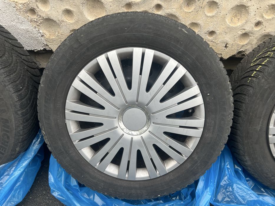 Vând cauciucuri de iarna Michelin 205/60/16