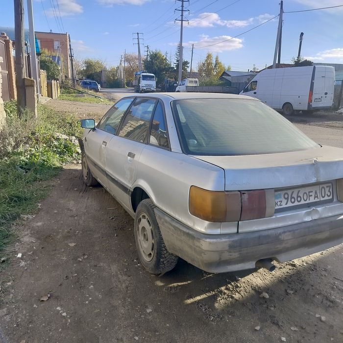 Продам машину Ауди 80