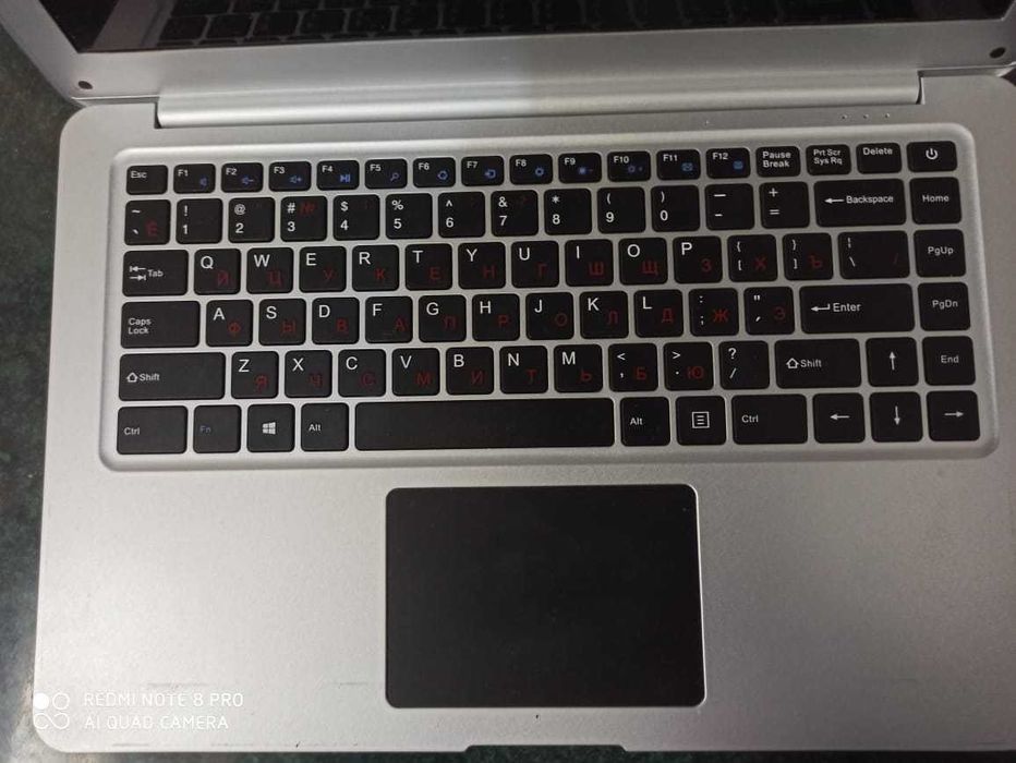 продам ноутбук. без зарядки. за 20 тысяч