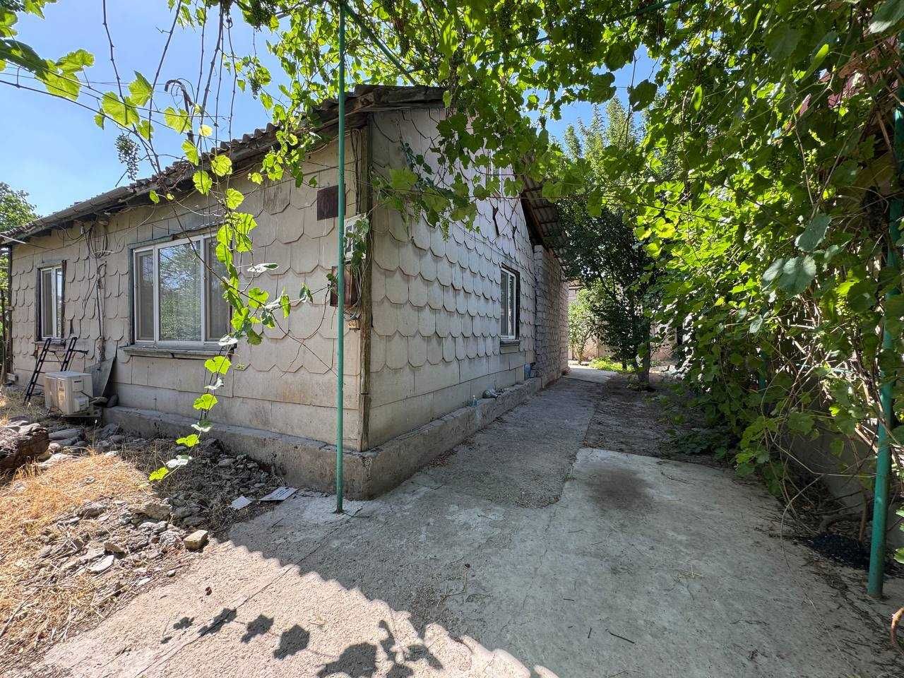участок с домом Сергели Спутник. 2 минуты от нового зоопарка. торг