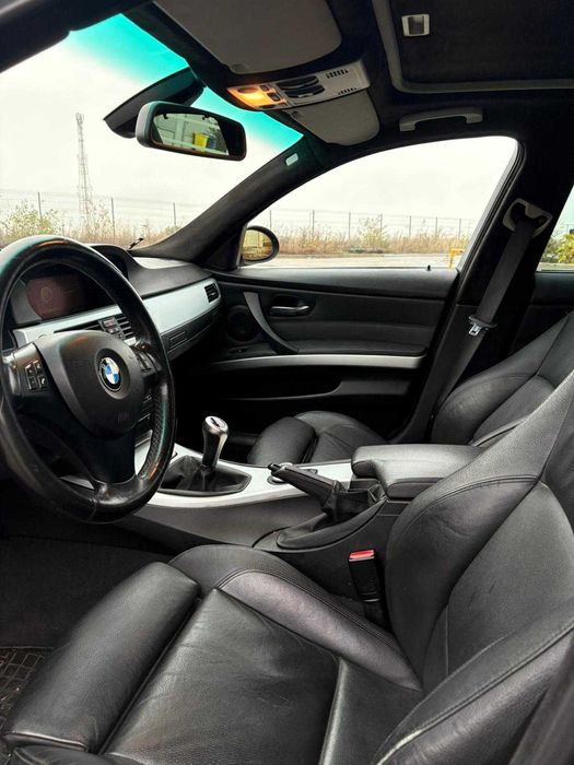BMW Seria 3 320D E90 - Full Intretinut - Trapa/Xenon/Scaune Piele