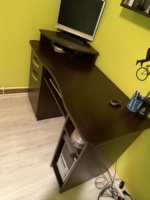 Birou cu dulap si sertar pentru tastatura