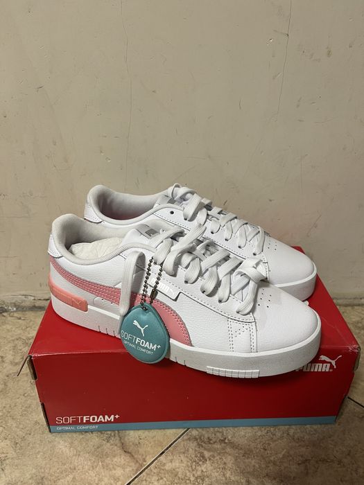 Дамски бели маратонки Puma