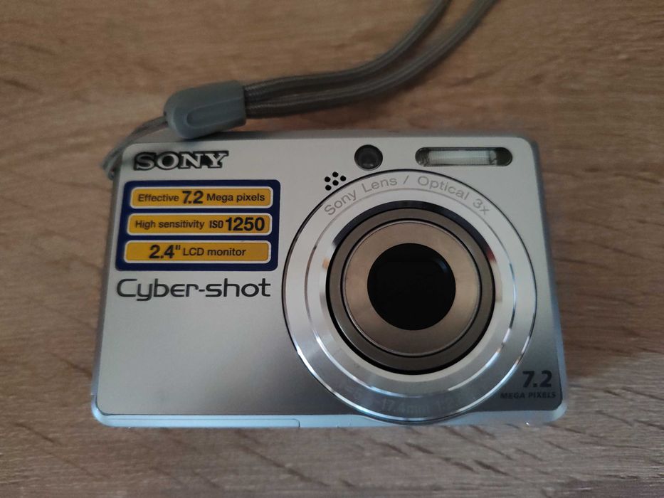 Продам фотокамеру Sony