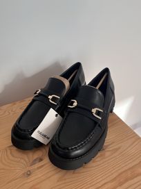 Нови дамски обувки Loafer