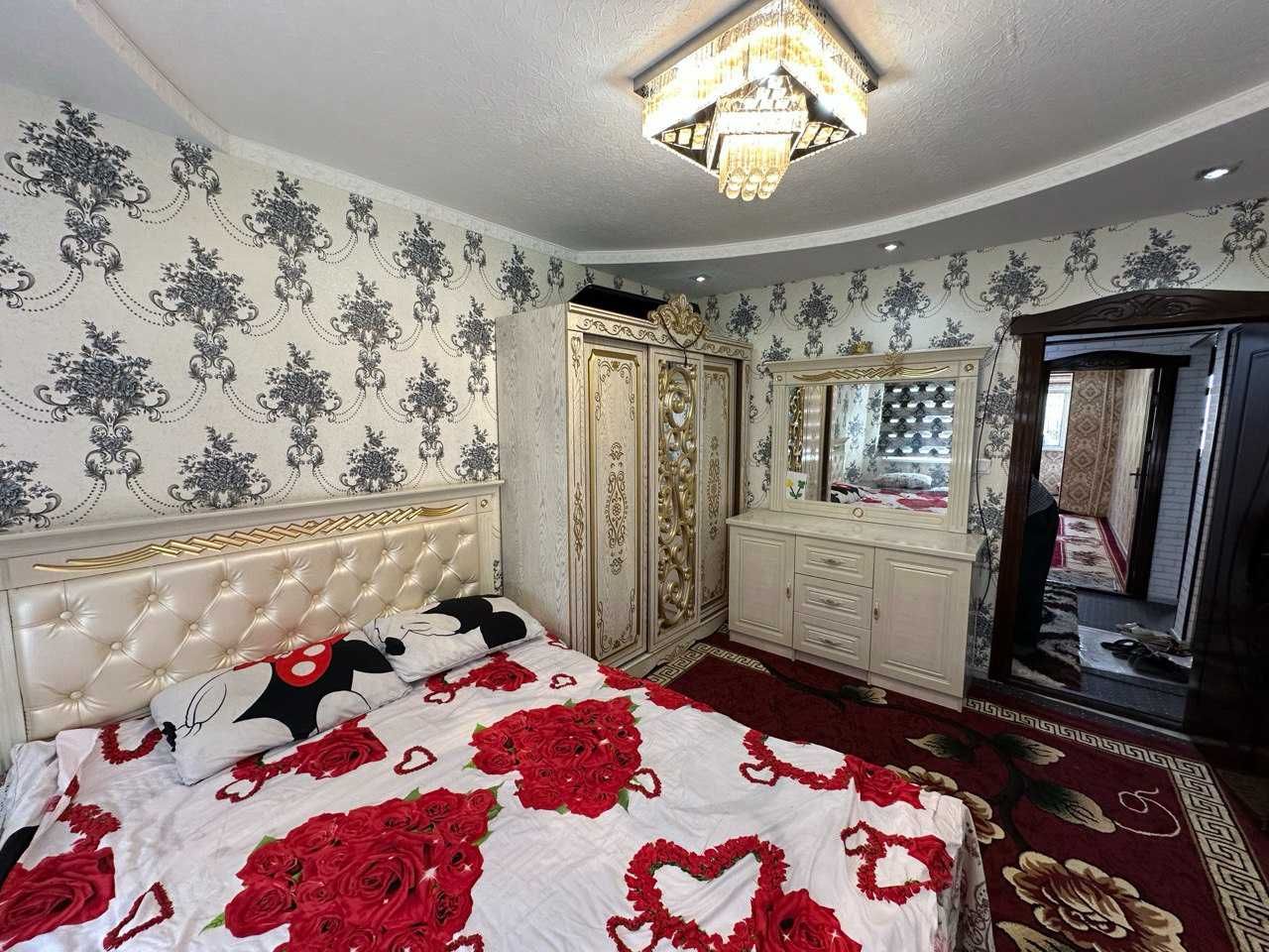 сдаётся 2х комнатная квартира 250$