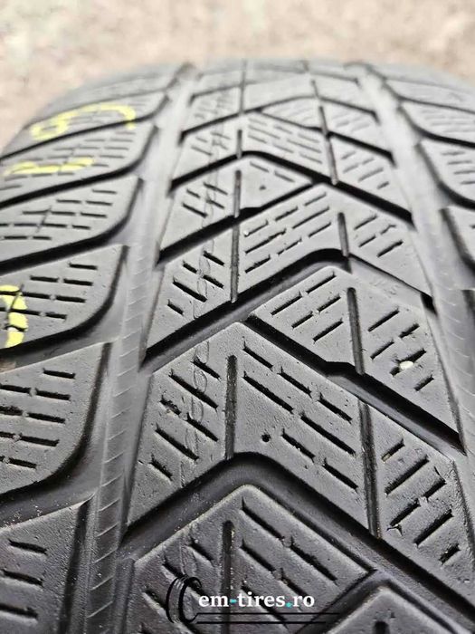 SET 2 Anvelope Iarna 235/55 R9 PIRELLI Scorpion Winter ELECT 101T