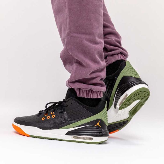Нови JORDAN MAX AURA 5 Sneakers