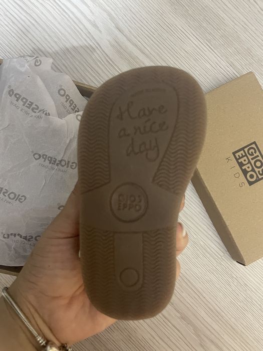 Sandale piele intoarsa Gioseppo