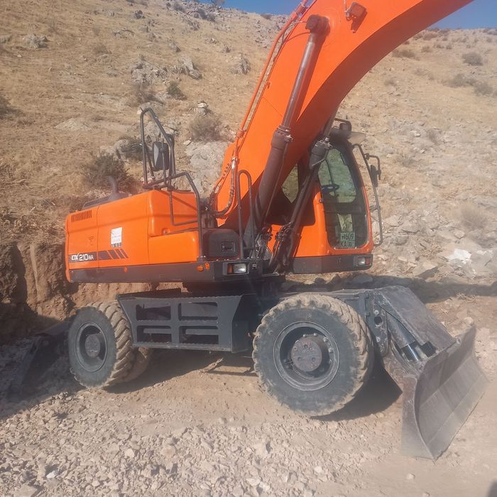 Ekskavator Doosan DX 210 WA kalyosniy