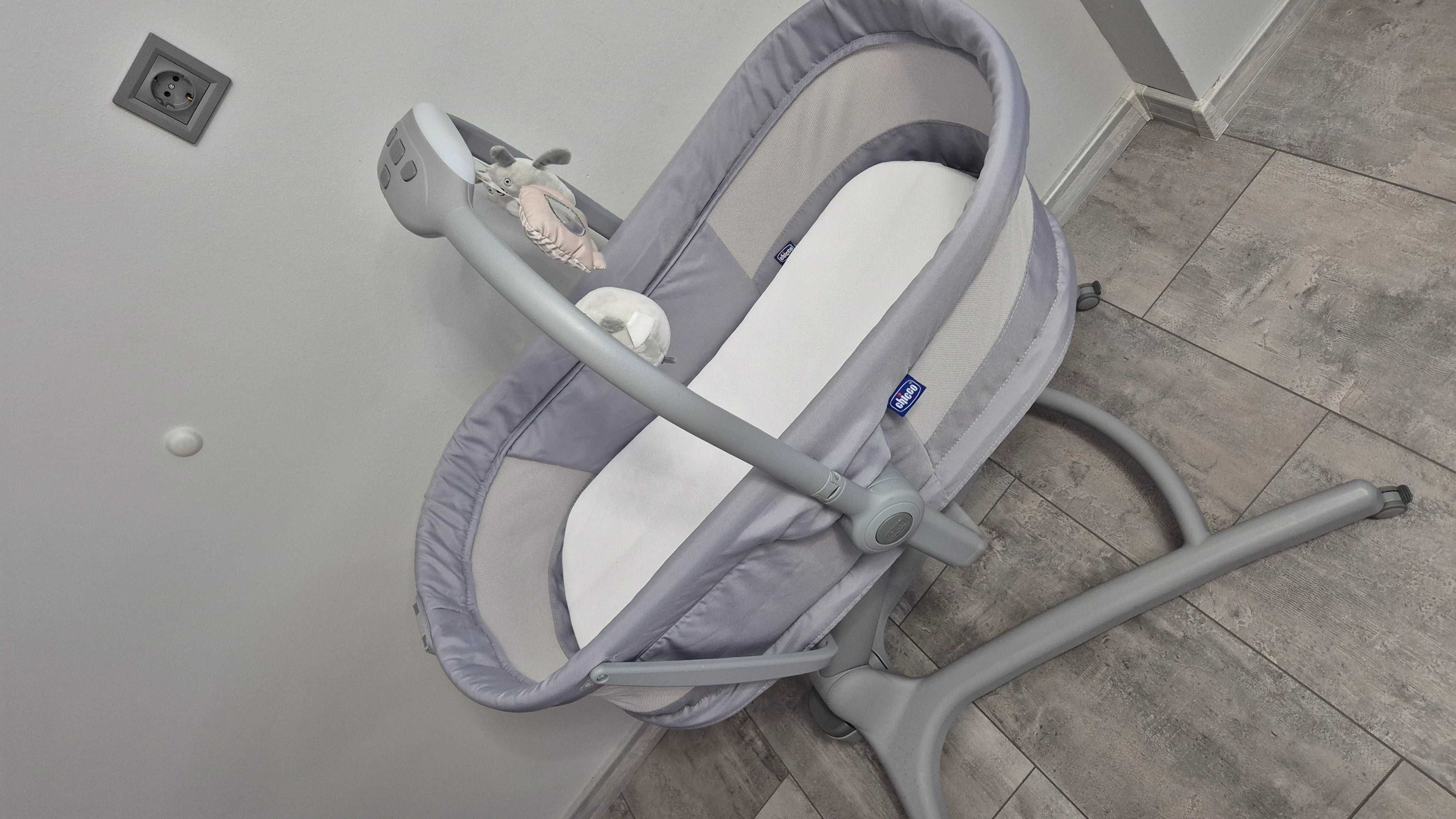 Бебешка люлка Chicco Gear Baby Hug 4в1 , сив + подарък матрак