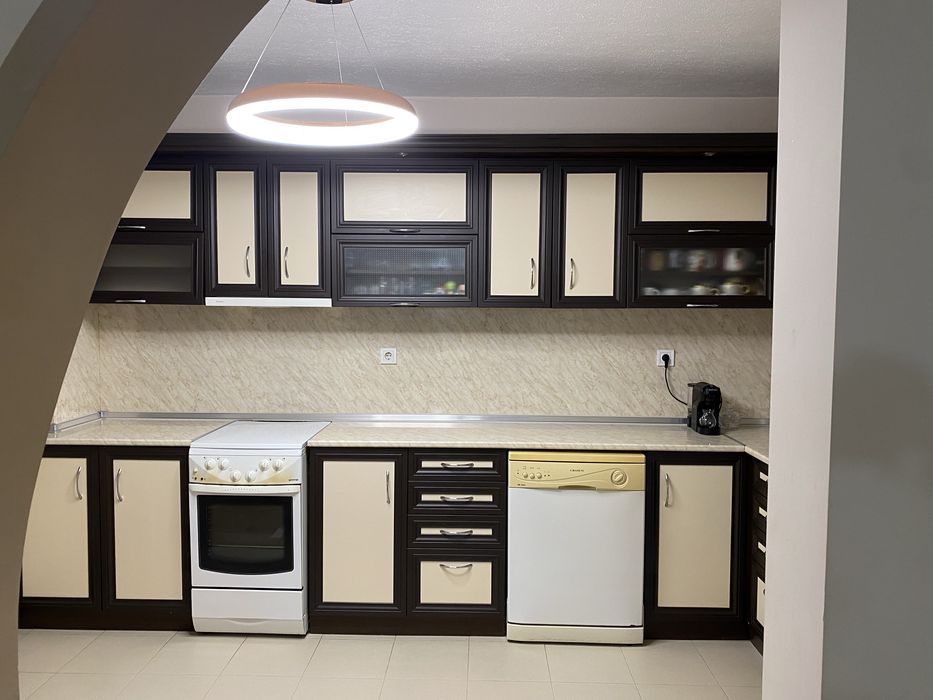 Използвана, но добре запазена кухня