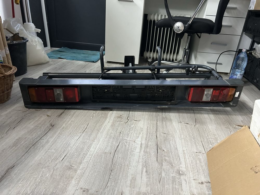 Suport biciclete cu fixare / prindere pe cuiul masinii