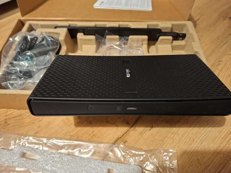 Router Wifi 6 Mikrotik hAP ax3