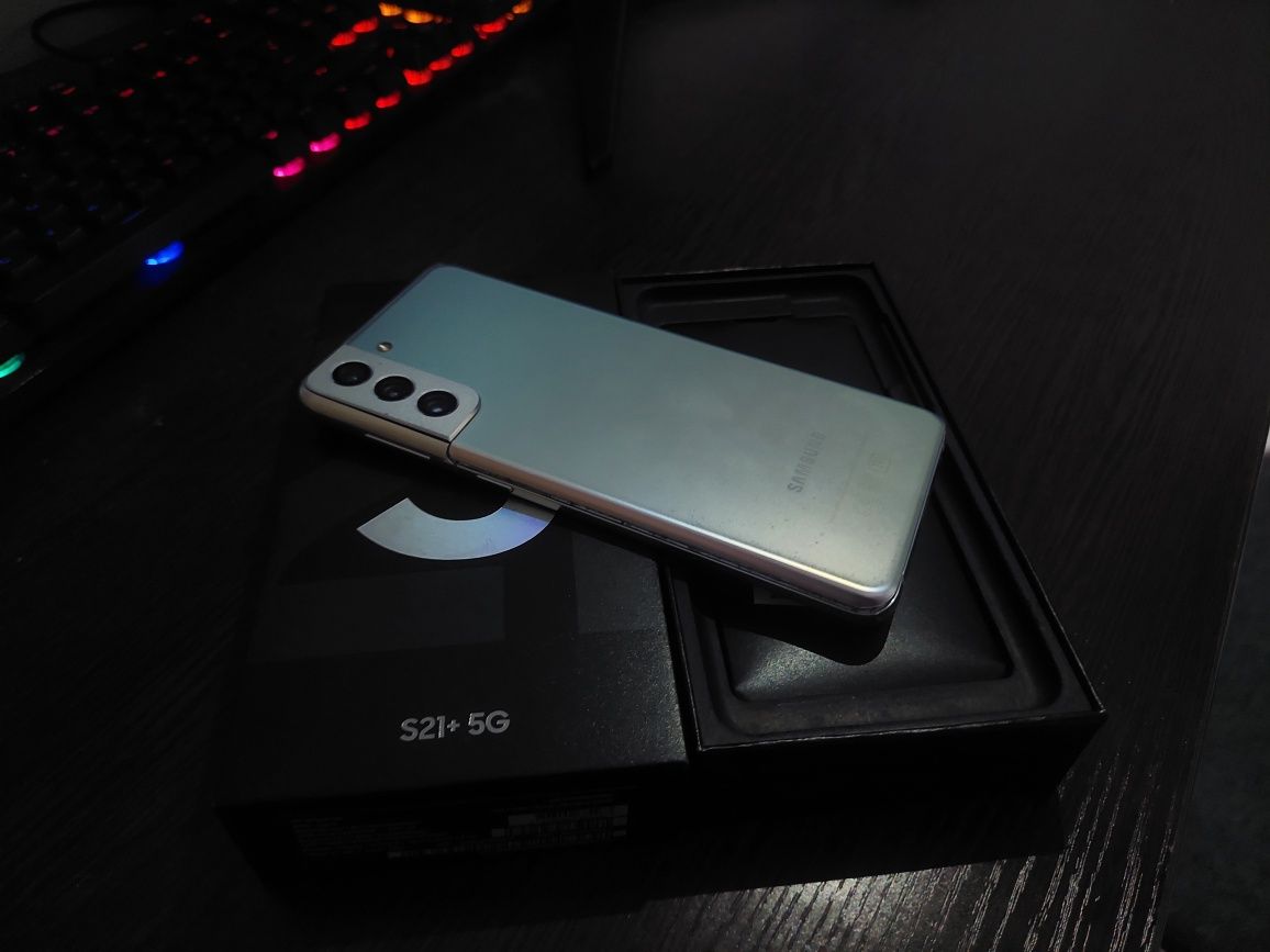 Samsung S21+ 8/128Гб  Не включается