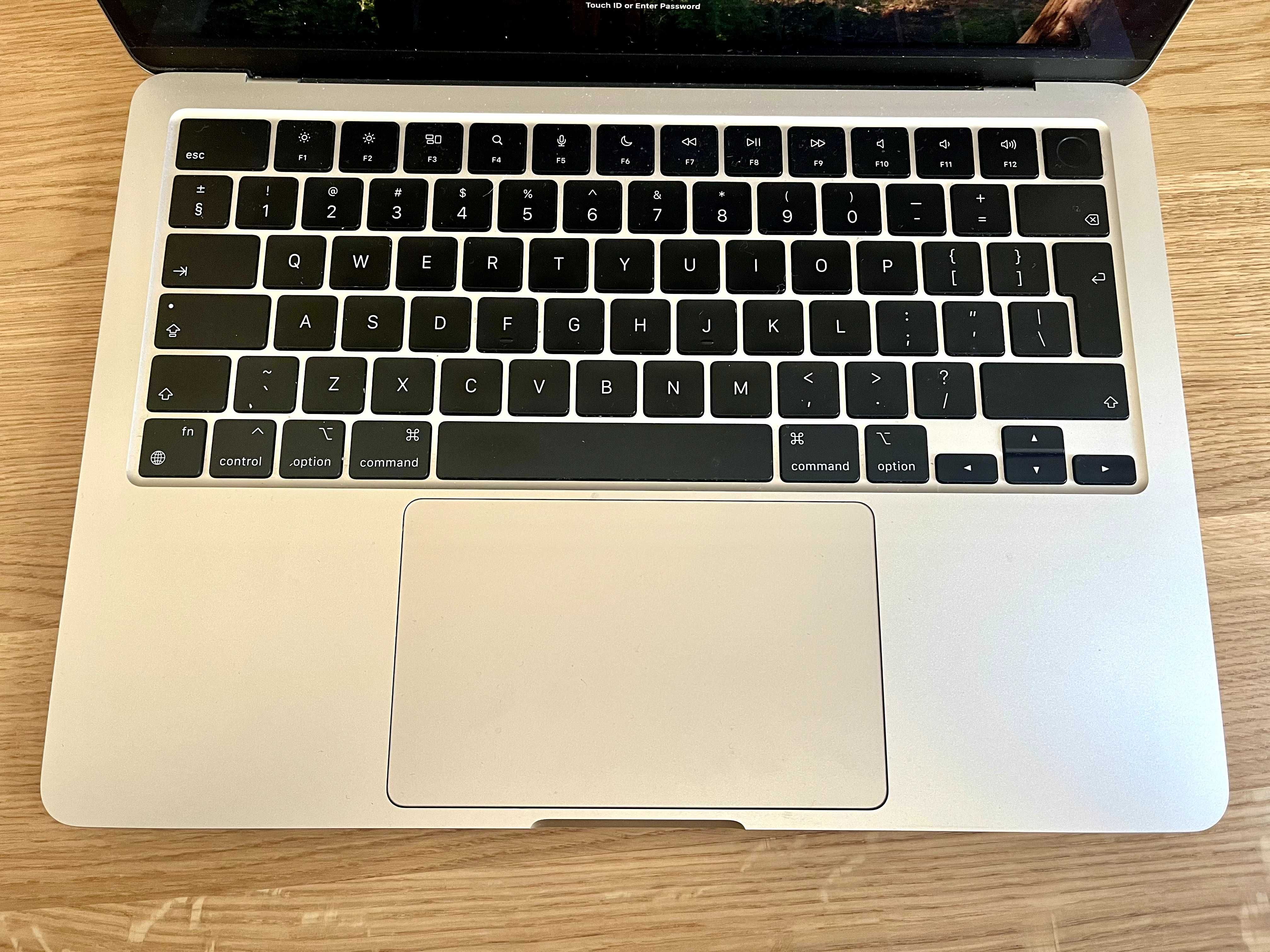 НОВА ОБЯВА! Macbook Air 13,6-inch 16RAM 256GB, закупен от ISTYLE
