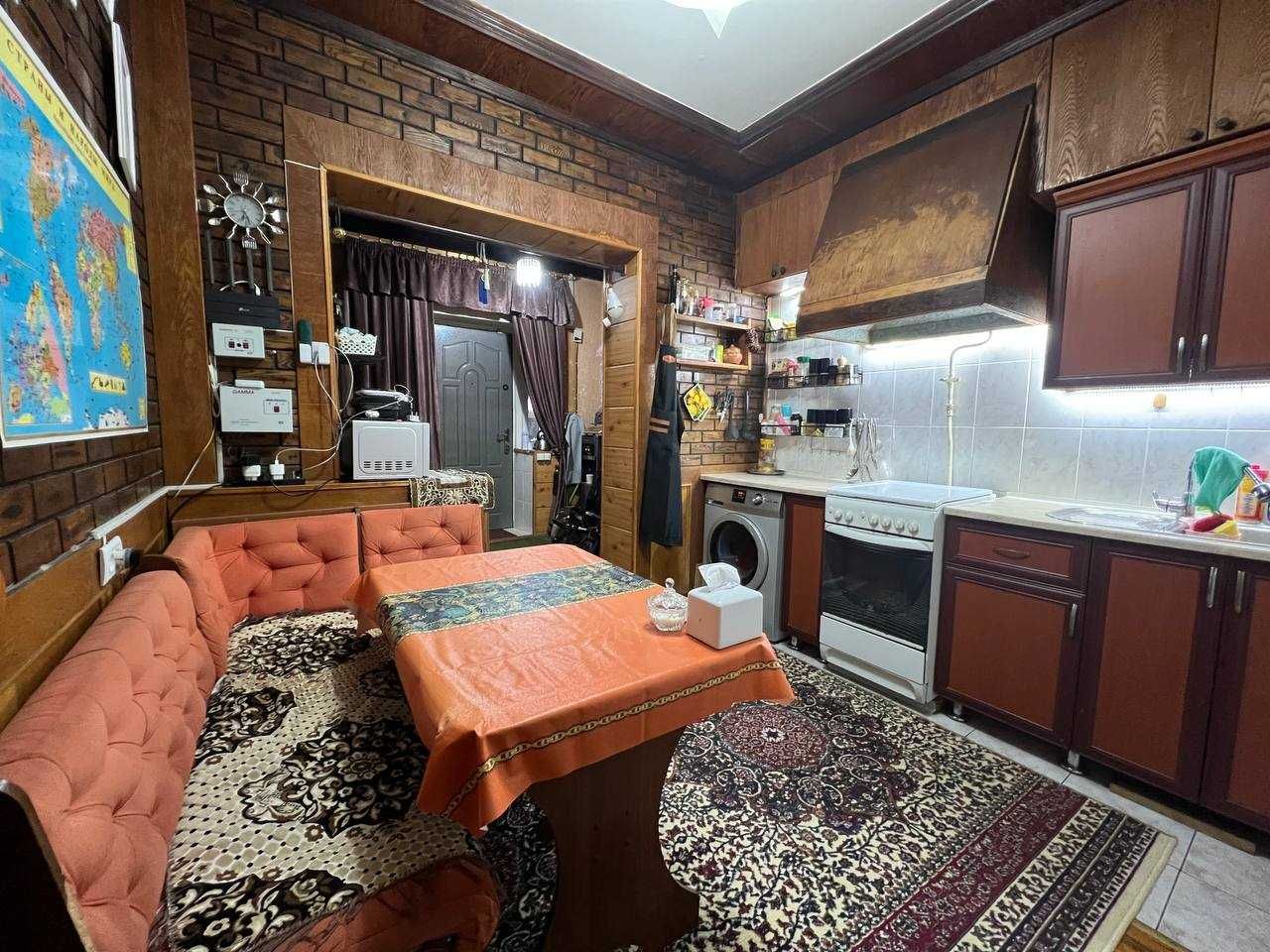 Продаётся 2-комнатная квартира с двумя балконами и парковкой!