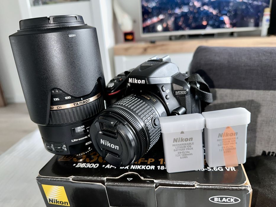 Nikon DSLR D5300 18-55 VR Kit + Obiectiv Tamron 70-300