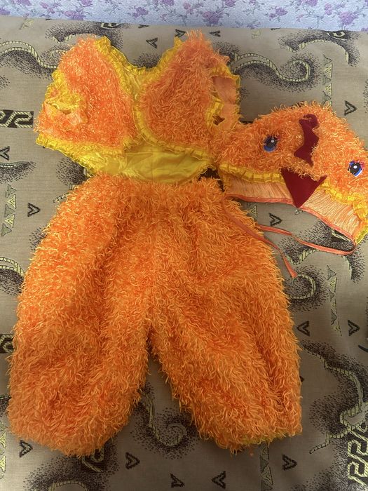 Продам костюм цыпленка