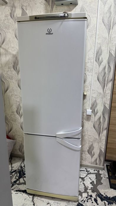 Продам холодильник ИНДЕЗИТ