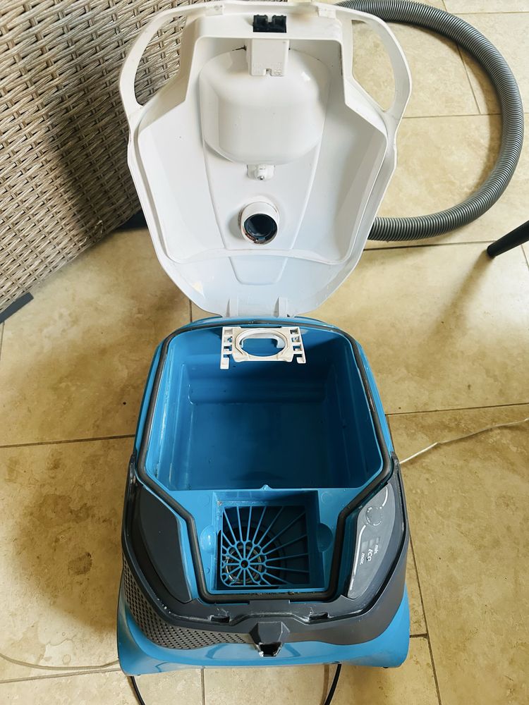 Aspirator cu filtrare prin apa Thomas Perfect Air Allergy