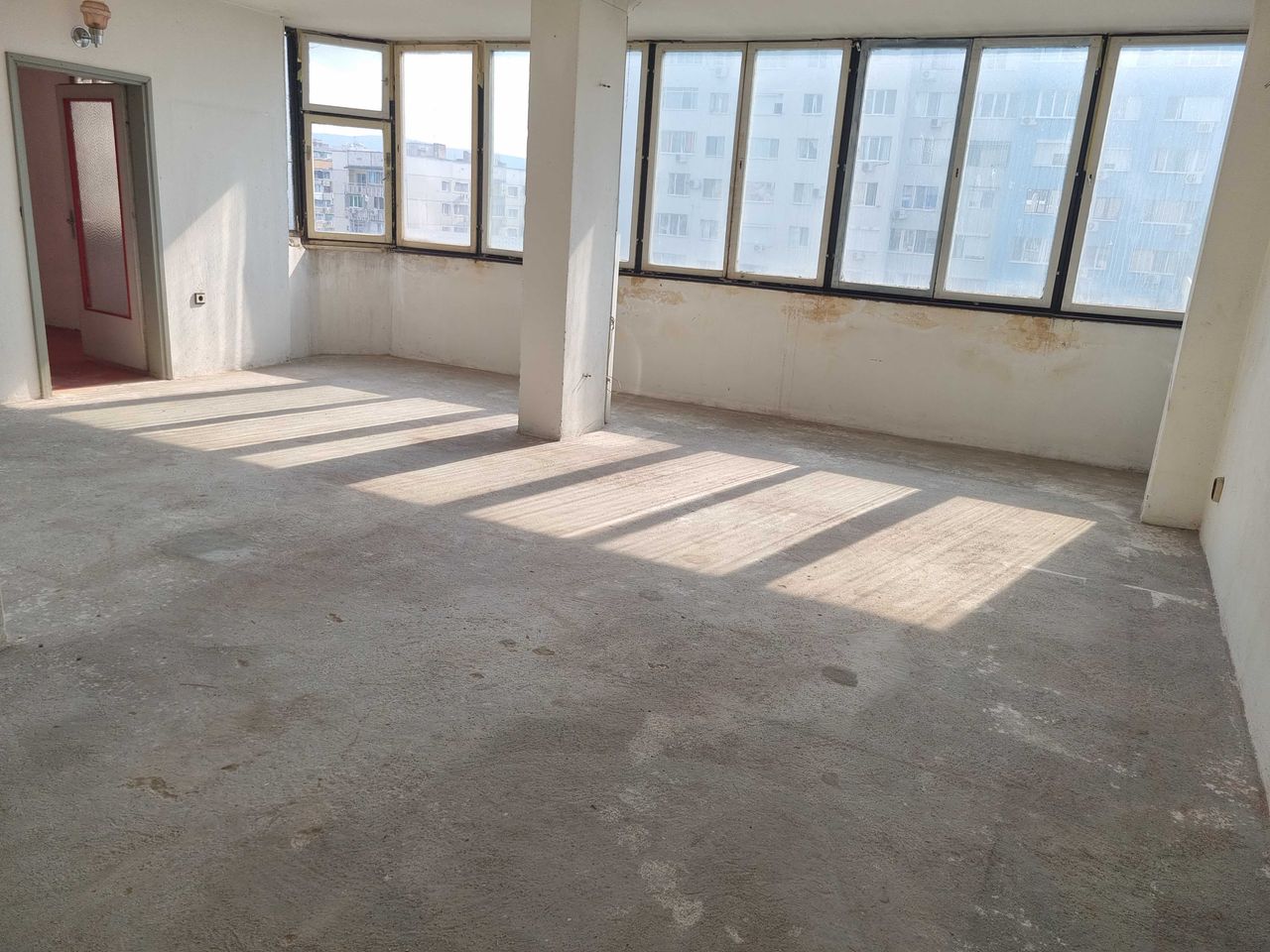 Продава се Многостаен апартамент в Стара Загора, Център - 118 кв.м за 907 €/кв.м - Снимка #1
