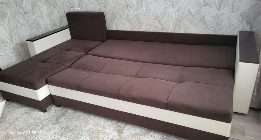 Продам диван угловой