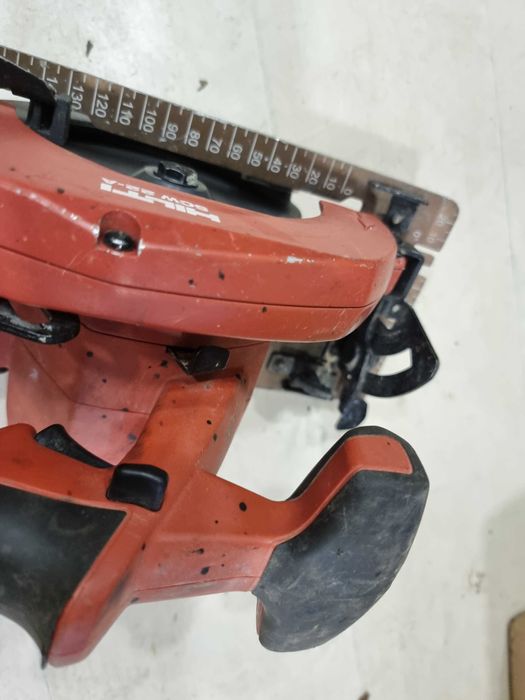 Акумулаторен ръчен циркуляр HiLTi