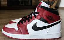 Air Jordan 1 Mid Chicago (2020) produs original