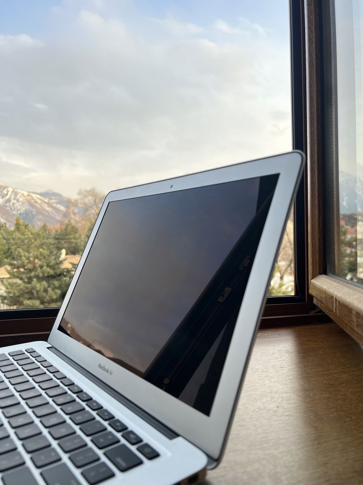 MacBook Air 13 (2015)